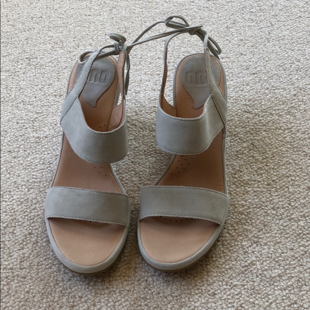 Ono pale grey ladies sandals